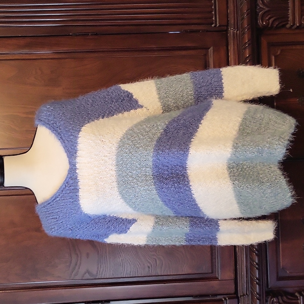 Tint and Shadow soft fuzzy v-neck sweater